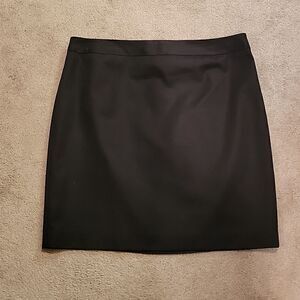 Tahari basic black skirt